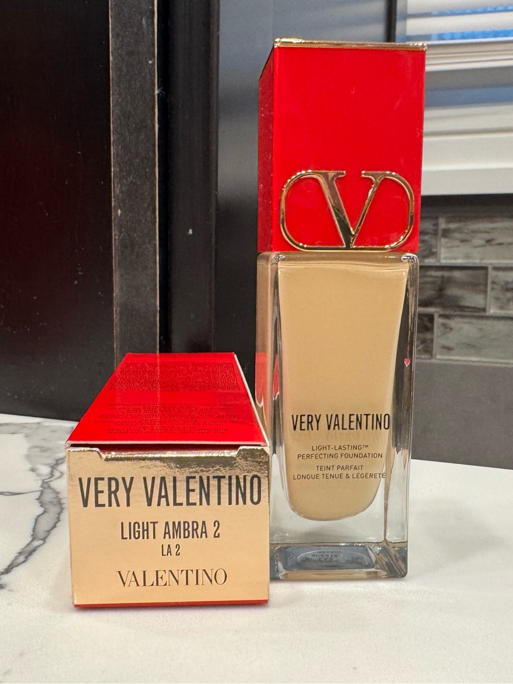 Valentino Very Valentino Light-Lasting Perfecting Foundation – Light Ambra 2 LA2